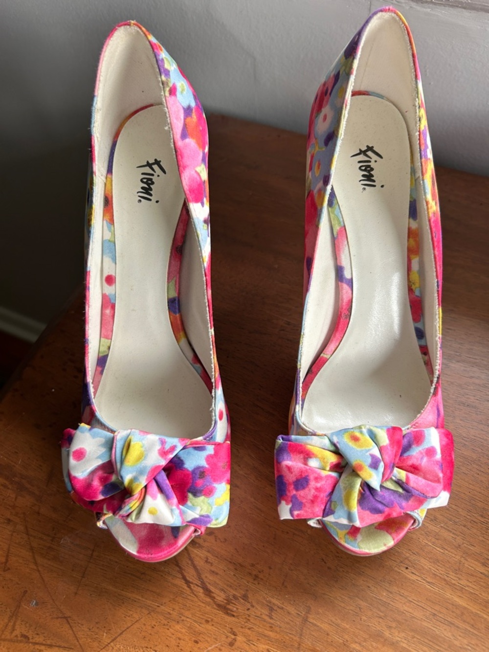 FIONI Clothing Pink Floral Knot Peep-Toe Heels